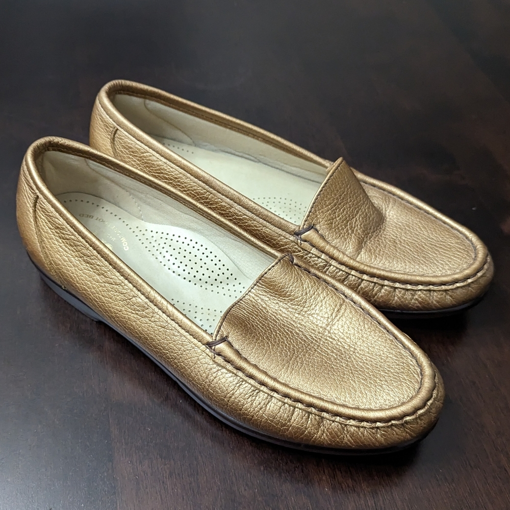 EUC SAS Metallic Bronze Loafers 8.5 Wide